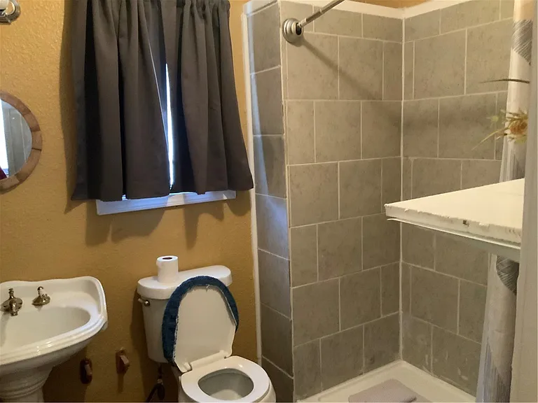 7426 Convair Dr — Photo 7