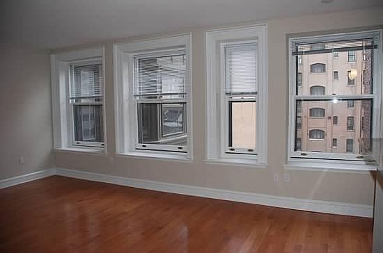 2nd image of 1811 Chestnut St #403