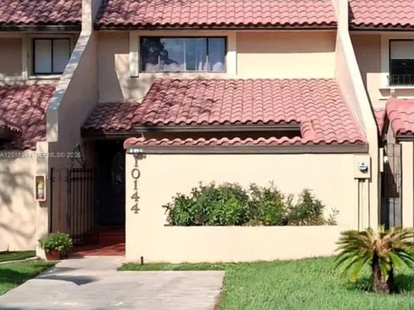 10144 Costa Del Sol Blvd, Miami, FL 33178