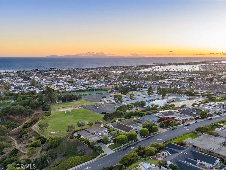 3007 Harbor View Dr — Photo 10