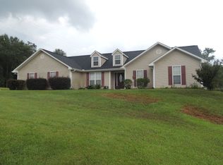 39 Sweet Bay Rd, Poplarville, MS 39470