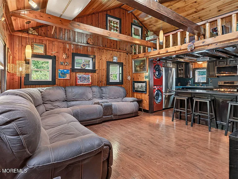 117 McDermott Rd — Photo 3
