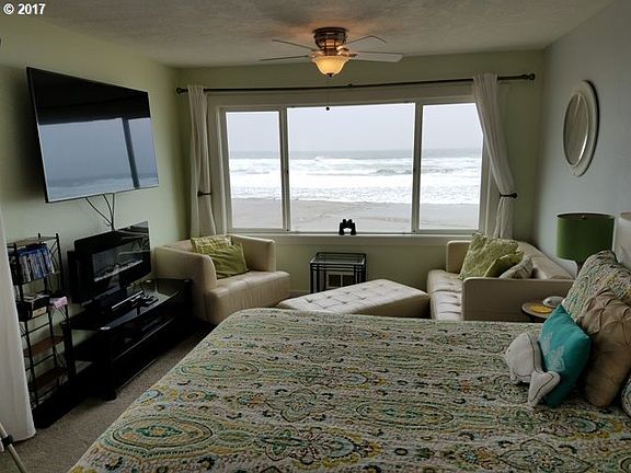 3rd image of 145 NW Inlet Ave #328