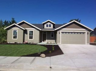 1190 SW Alder St, Dundee, OR 97115