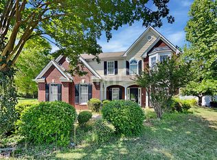 2923 Villa Lake Dr, Powder Springs, GA 30127