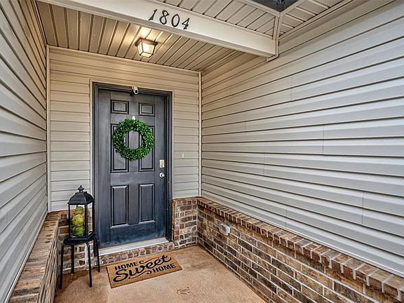 5th image of 1804 Hannah Ln