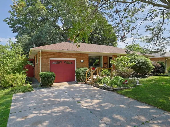 1208 Colborne Rd, Sarnia, ON N7V 3L2