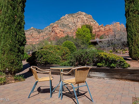 2nd image of 1040 RODEO Road