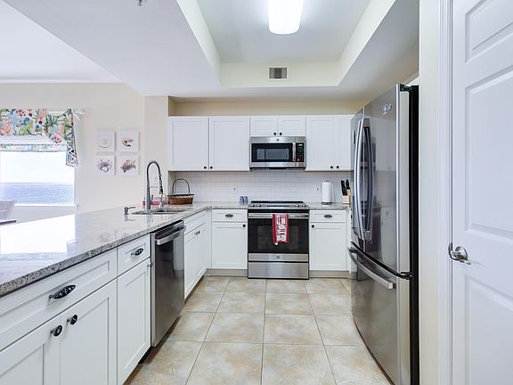 4th image of 376 Santa Rosa Blvd Unit 517