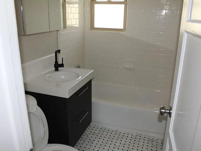 10923 W McCormick St — Photo 9