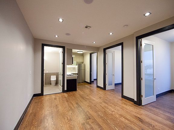 2nd image of 875 De Kalb Ave #5CC
