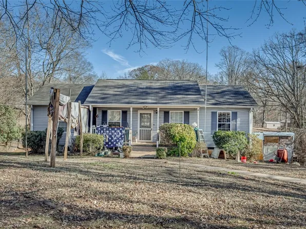 152 Isley Ct, Easley, SC 29640
