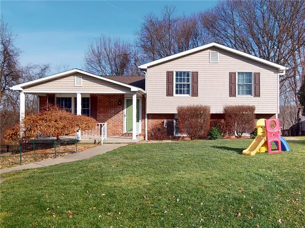 133 Pinehurst Dr, Freedom, PA 15042