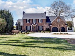 811 Riverside Dr, Newport News, VA 23606