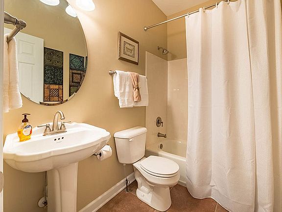 Main floor full bath