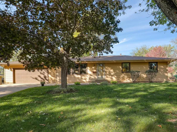 8524 Quinn Ave S, Bloomington, MN 55437