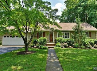 611 Roosevelt Blvd, Paramus, NJ 07652