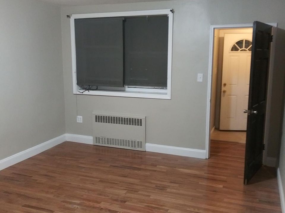 2nd image of 8918 Avenue B