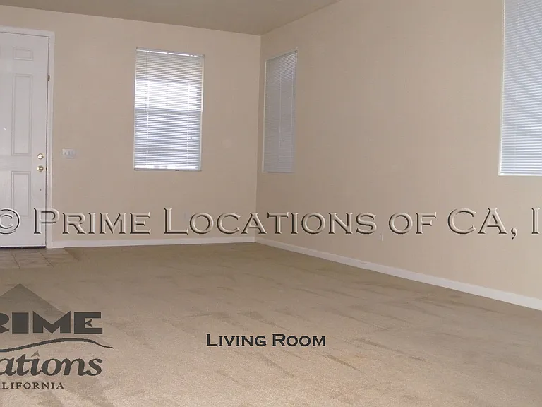1526 Sweetgrass Ln — Photo 3