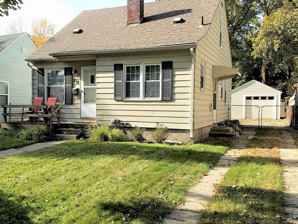 1st image of 219 N Alexander Ave