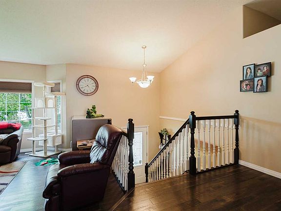 3rd image of 9854 SE 66th Ave