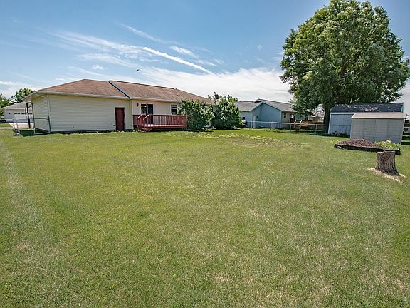 5th image of 401 Hope Ave