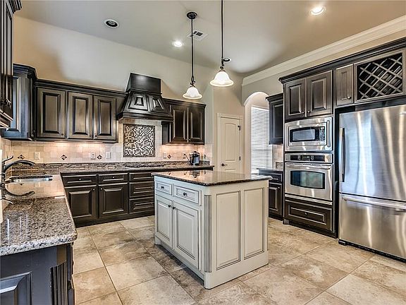 5th image of 6113 NW 153rd St
