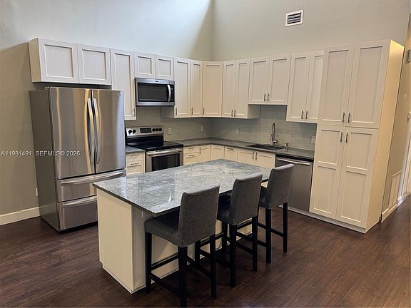 3rd image of 20478 Via Marisa