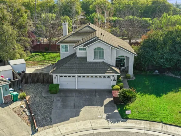 2540 Sequoia St, Lodi, CA 95242
