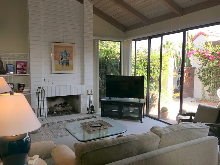 2360 Miramonte Cir W #F — Photo 6
