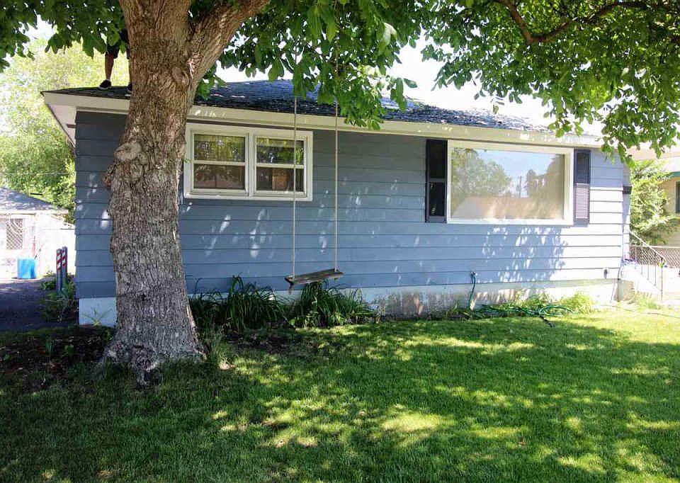 1st image of 2313 E Rockwell Ave