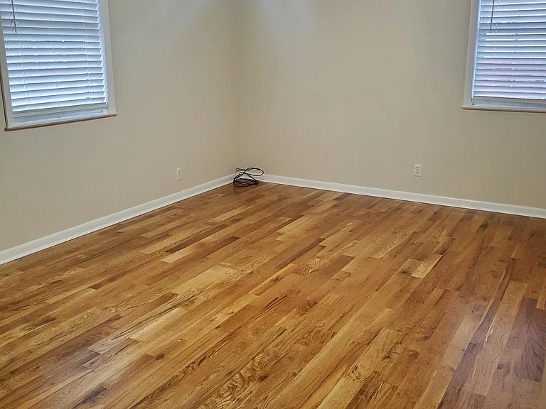 5121 Amalie Dr — Photo 4