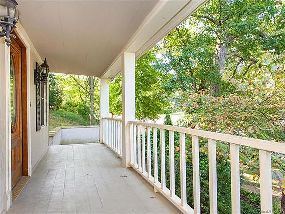 3rd image of 151 Elkwood Ave