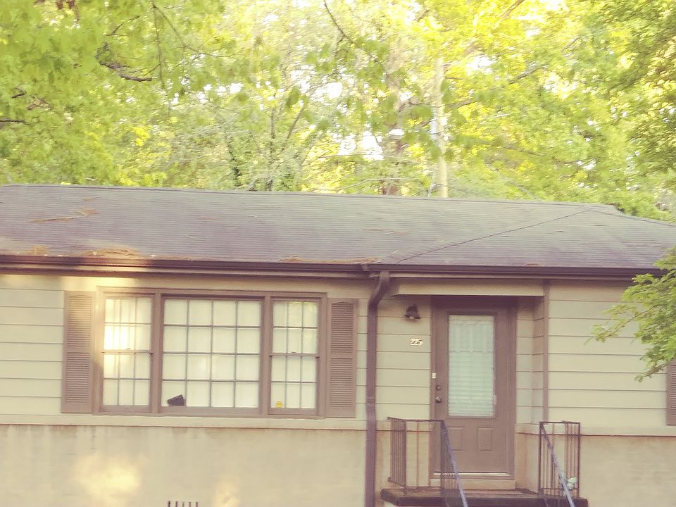 2nd image of 225 Lawson Rd