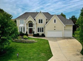 17407 Penrose Ln, Lenexa, KS 66219