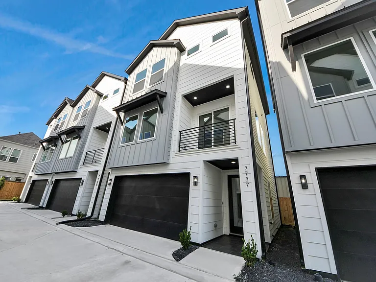 7737 Hammerly Blvd — Photo 2