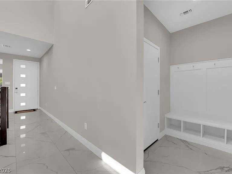 10254 Kesington Dr — Photo 13