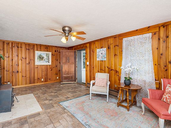 3rd image of 4151 Spring Hill Rd