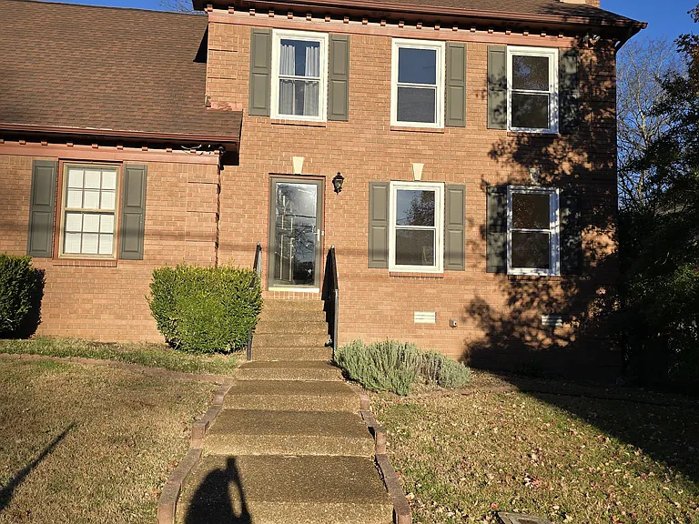 6828 Collinswood Dr — Photo 1