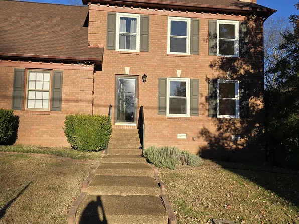 6828 Collinswood Dr, Nashville, TN 37221