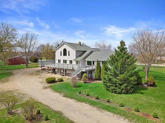 2nd image of 7293 Aurora ROAD
