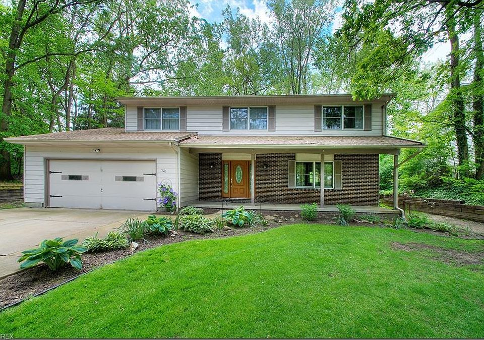 1st image of 376 Apple Hill Dr