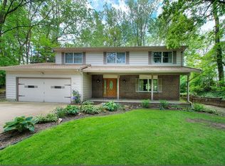 376 Apple Hill Dr, Northfield, OH 44067