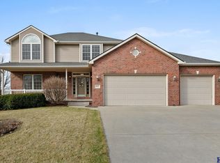 6851 Shadow Ridge Rd, Lincoln, NE 68512