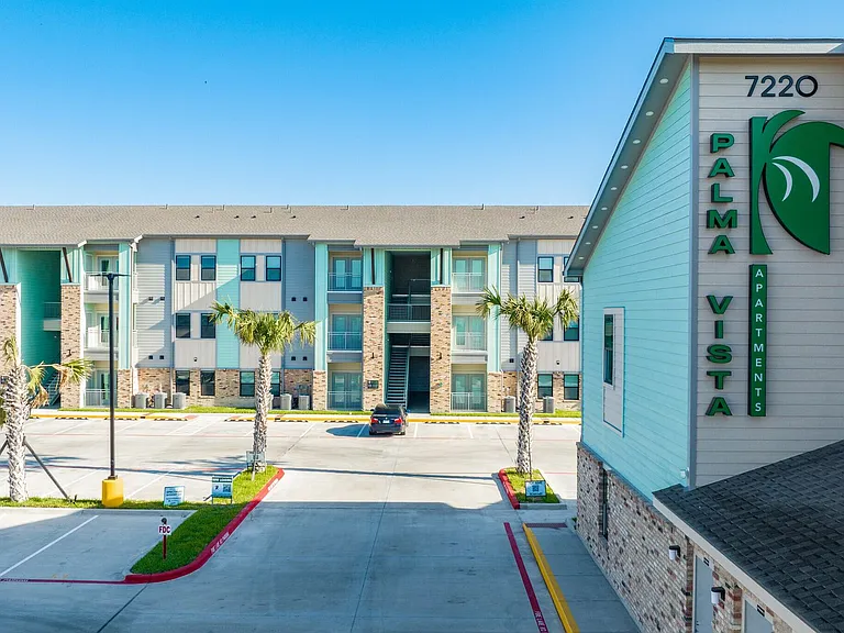 Palma Vista Apartments — Photo 37