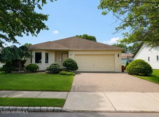 61 Peasley Dr, Marlboro, NJ 07746