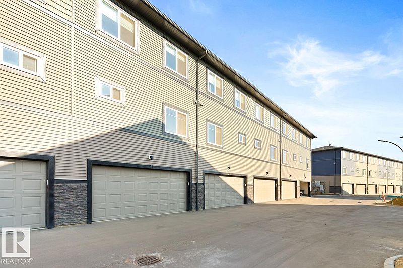 Edmonton Townhouse for rent - 3 Bedrooms — photo 32
