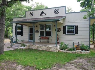 602 Cardinals Ln, Somerville, TX 77879