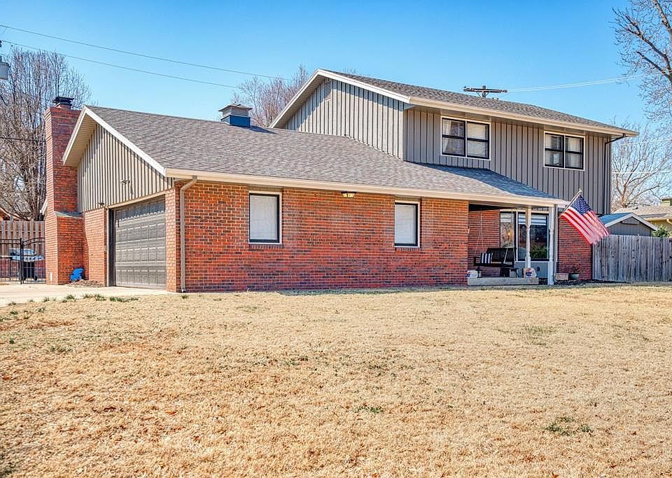 1st image of 452 Claremont Dr