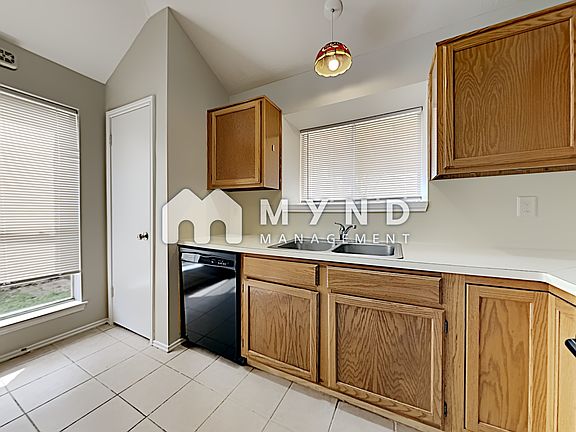 4th image of 20323 Pinefield Ln